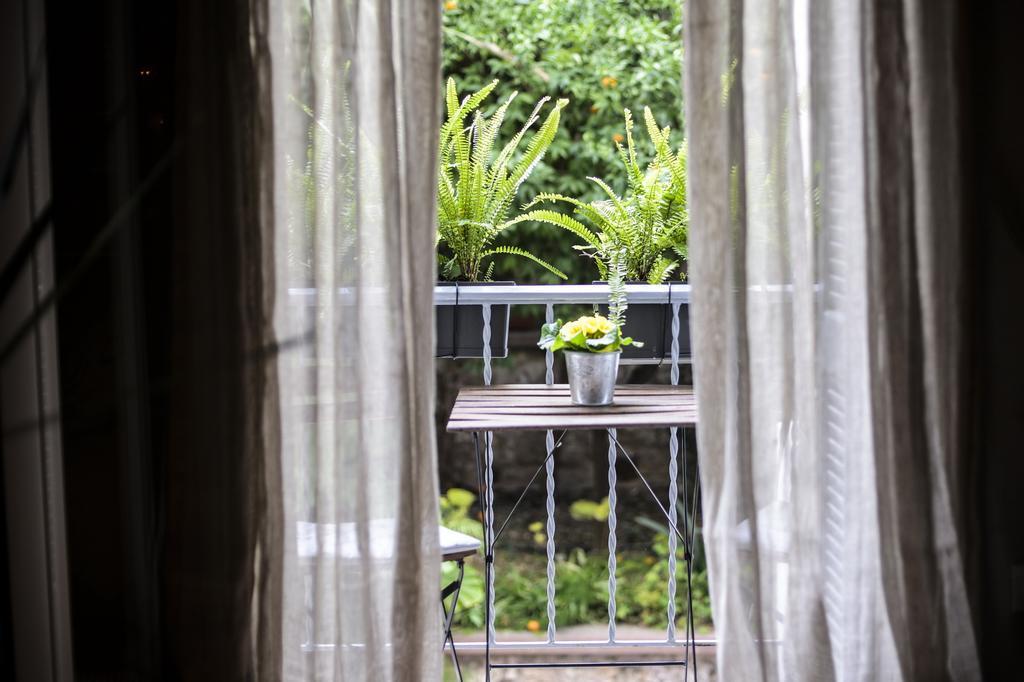 Your "Home Away From Home" In Acropolis アテネ エクステリア 写真