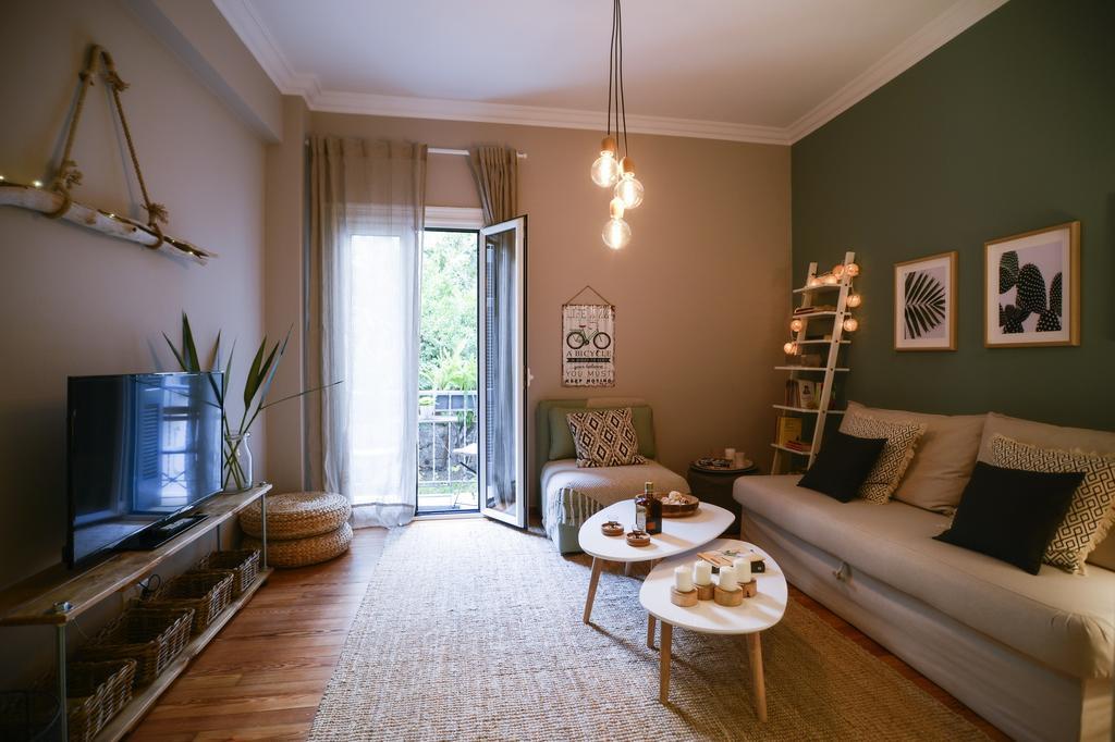 Your "Home Away From Home" In Acropolis アテネ エクステリア 写真